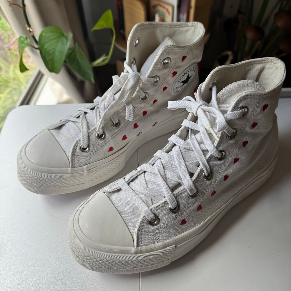 Converse Platform Hi Top Embroidered Hearts-sneakers 
White-Red-Women 9 - Picture 3 of 9
